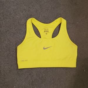 Nike sports bra size small
